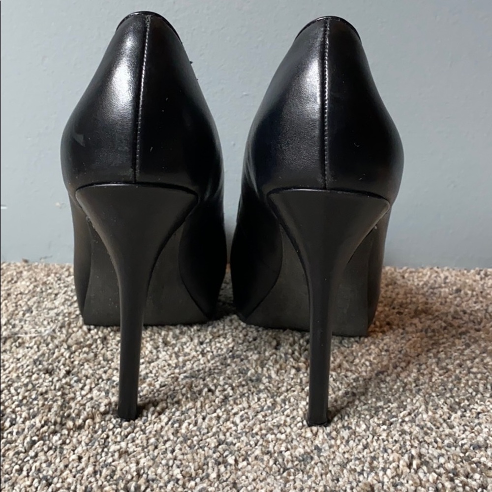 548 Black heels‎ - Picture 3 of 4